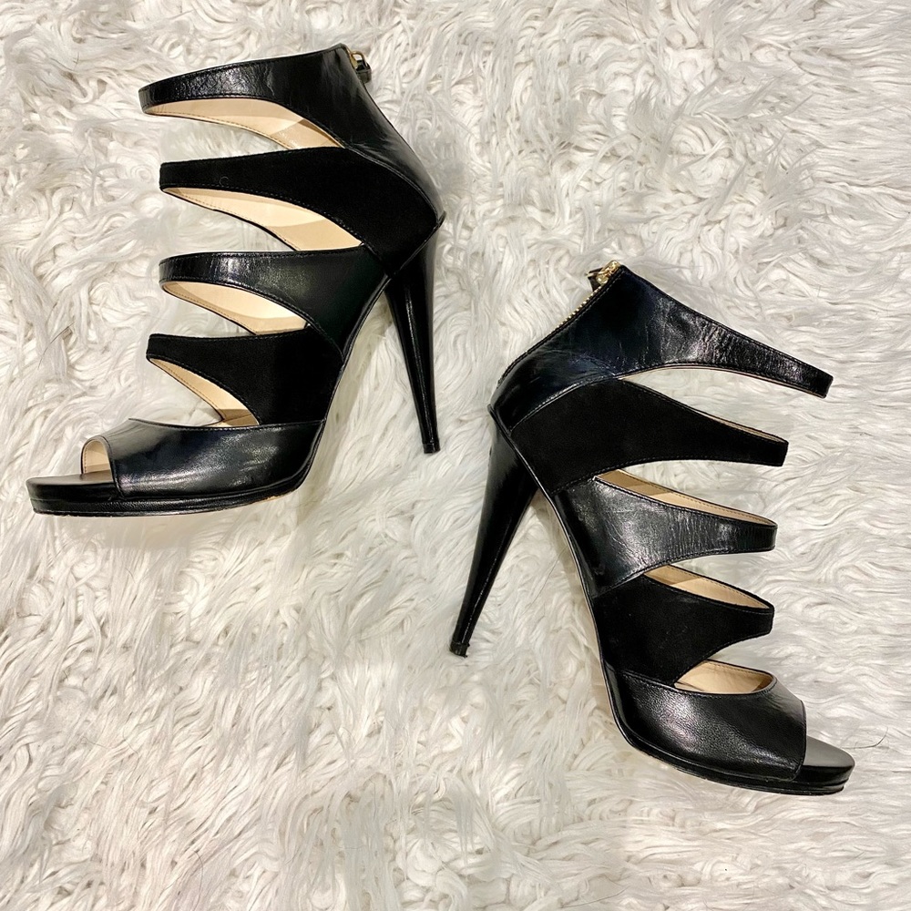Nine West Black cut out detail heels 👠